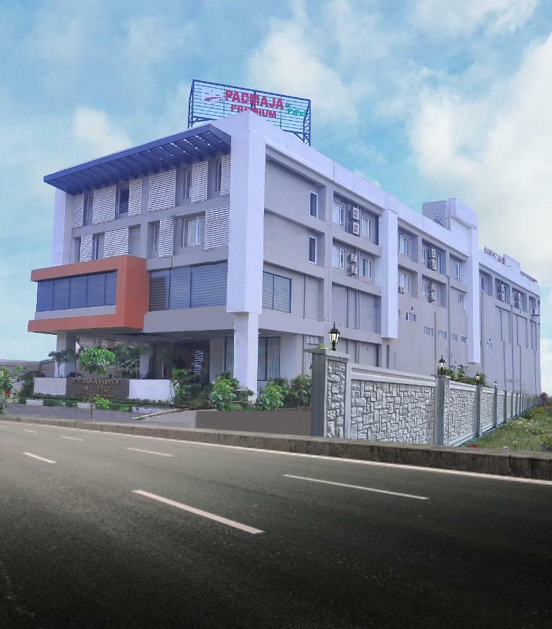 Pipul Padmaja Premium Hotel Bhubaneswar Exterior photo