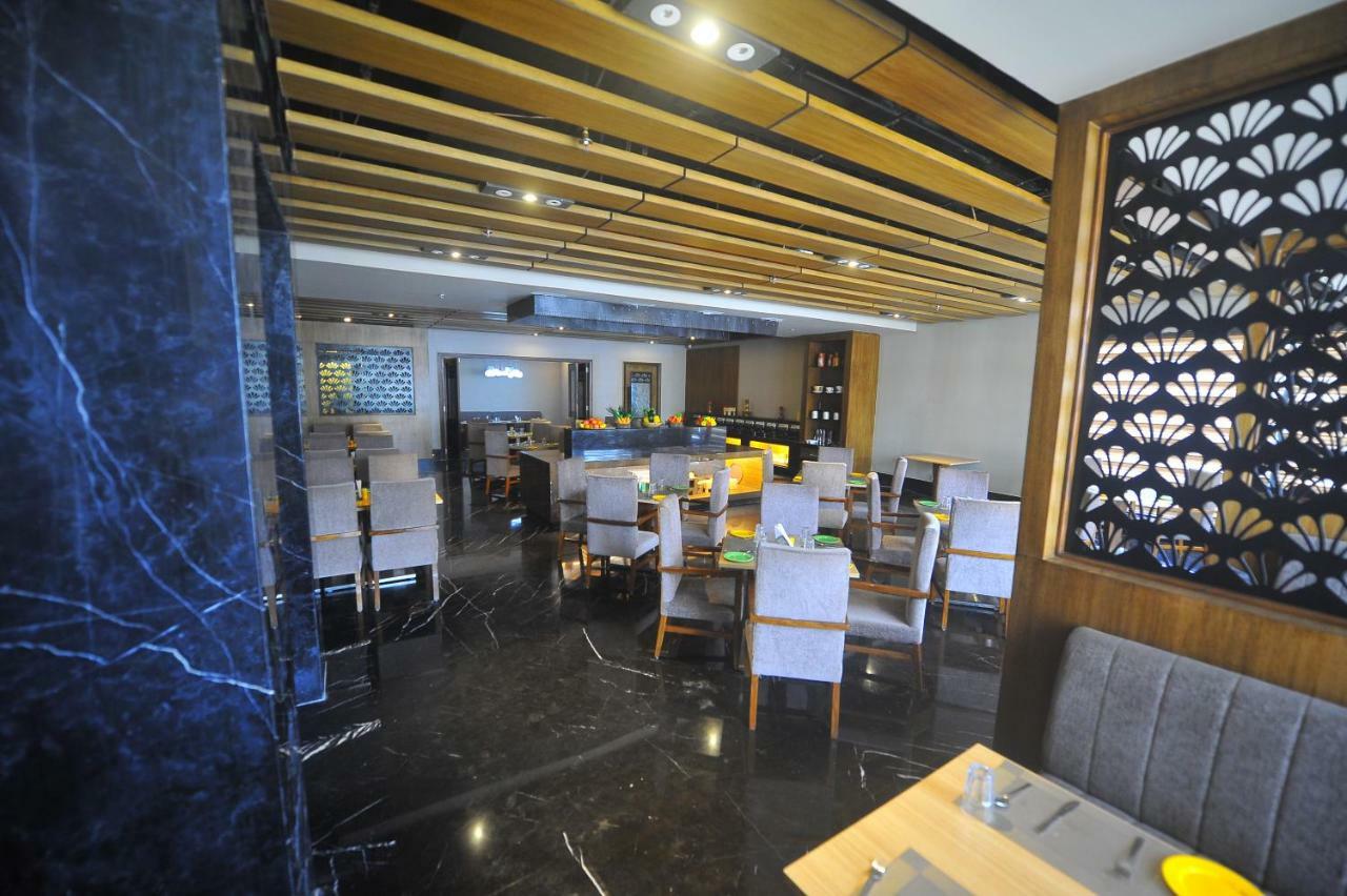 Pipul Padmaja Premium Hotel Bhubaneswar Exterior photo